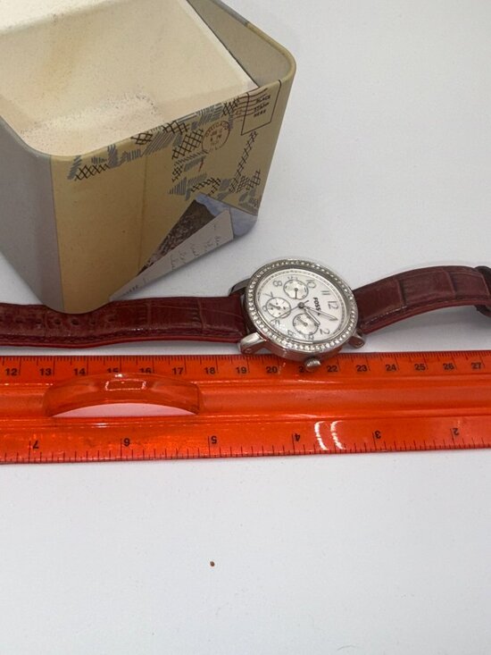 Fossil Women’s Watch Crystal Bezel Mother of Pearl Dial w/ Tin Gift Set main image 5
